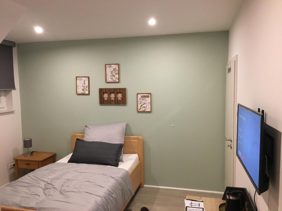Gäste und Messezimmer Adelheidsdorf Exterior foto